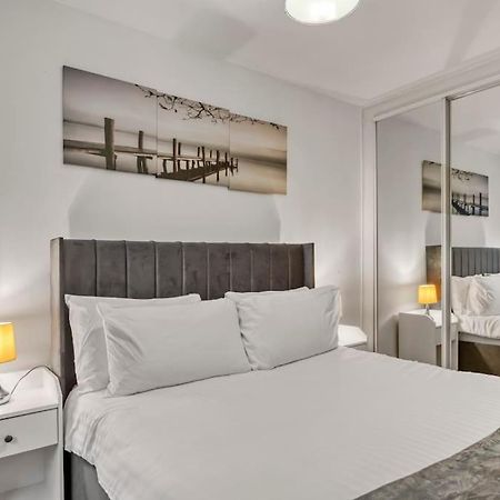 ロンドンPeaceful 2-Bed South Bankアパートメント エクステリア 写真